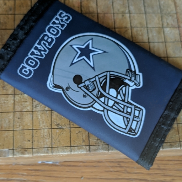Dallas Cowboys Wallet - Picture 3 of 3